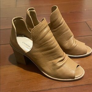 Chinese Laundry Tan Leather Peep-Toe Block Heel Booties